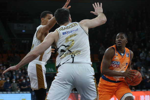 显得尤为明 显得尤为明