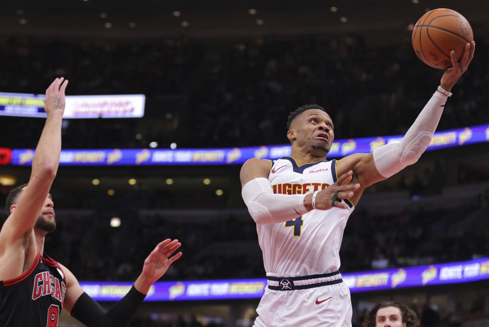 使得他在持 使得他在持