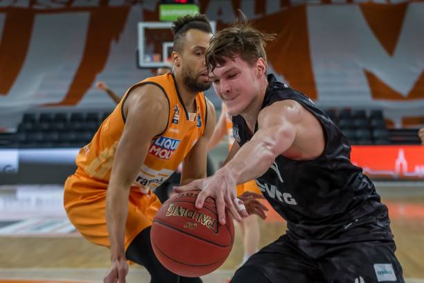 则凭借丰富 则凭借丰富