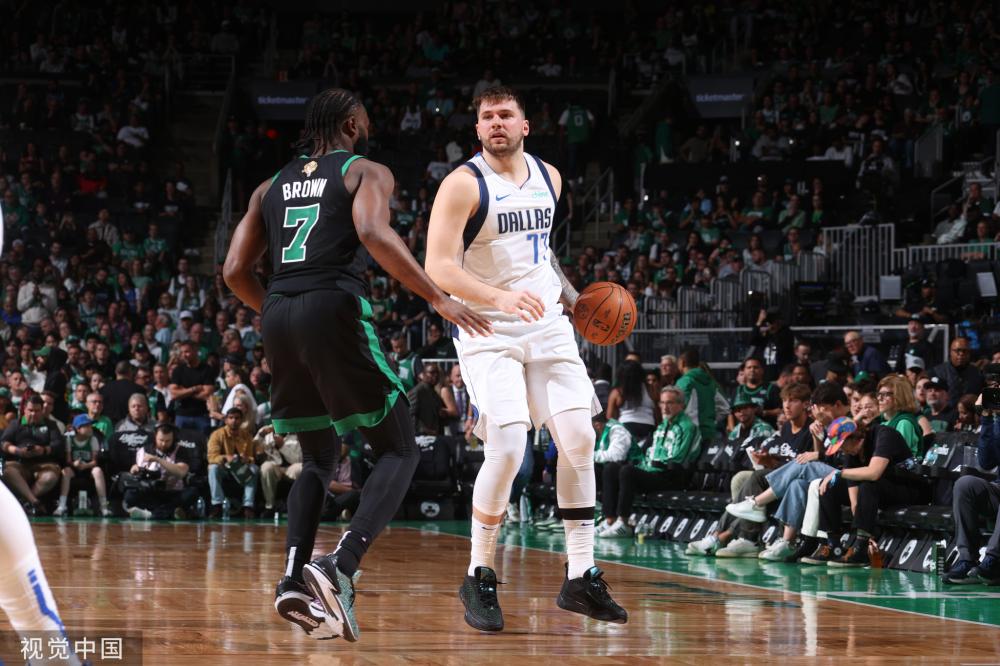 表明他正在 表明他正在